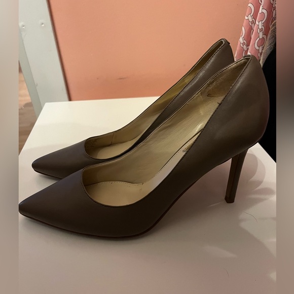 PERFECT PAIR FOR THE FALL! TWO pairs of brand new heels 8.5-9 - Picture 10 of 10